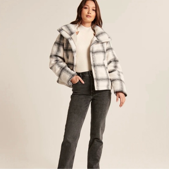 Abercrombie & Fitch A&F Wool-Blend Mini
Puffer in Cream Plaid - XS - Picture 2 of 5